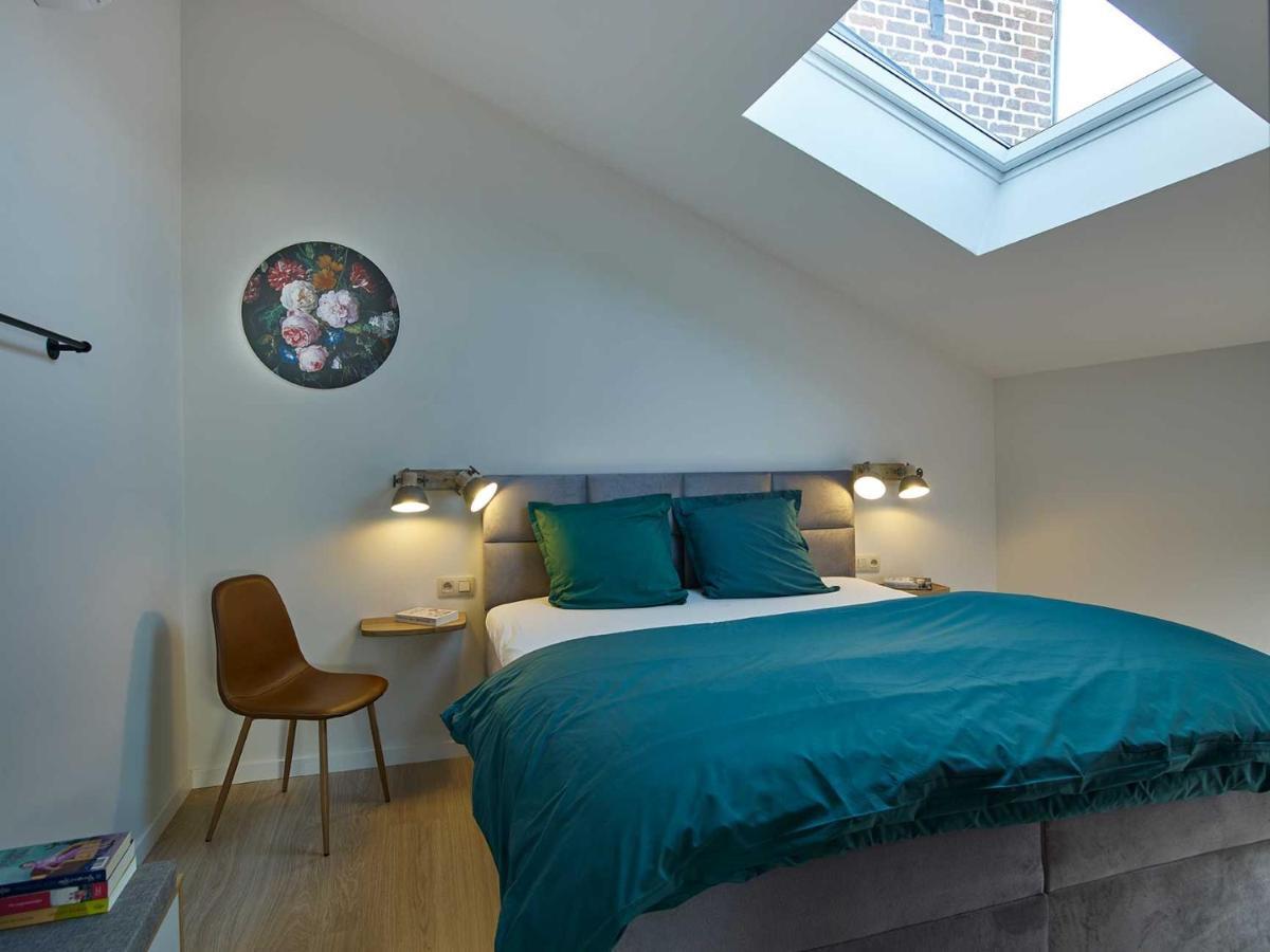 Lit-loo Apartment